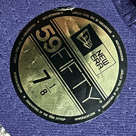 New York Yankees Baseball Cap. - Picture 2 of 6